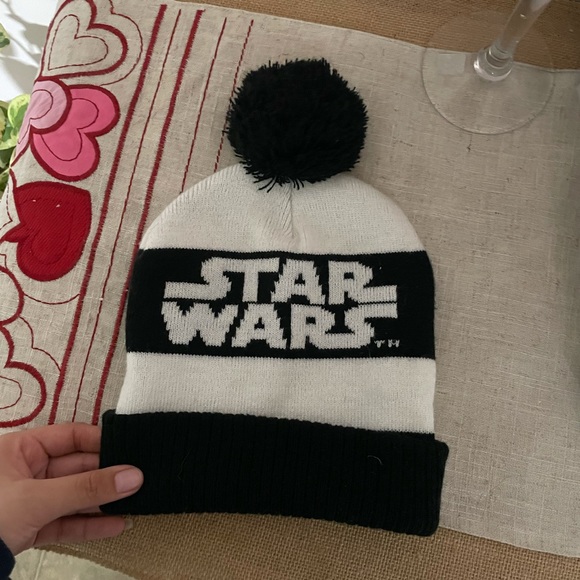 Star Wars Black White Puff Top Beanie - Picture 2 of 3